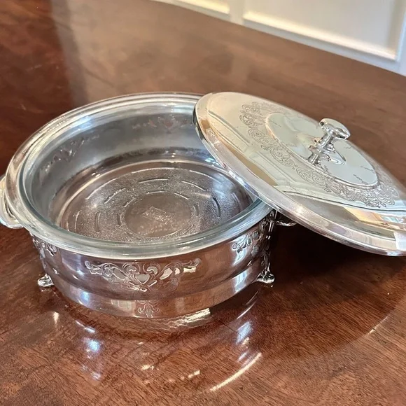 “Primrose Plate” serving dish - Picture 1 of 10